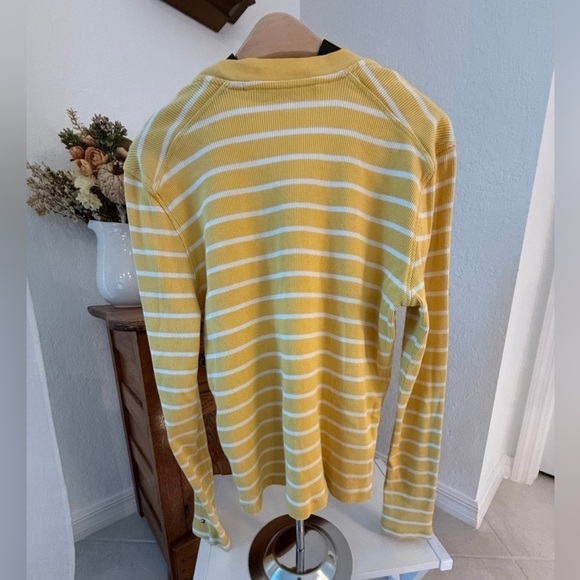 Tommy Hilfiger Top - Size (L) - Picture 6 of 6